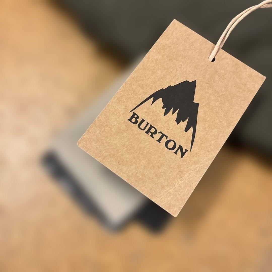 ジュニアバートンBURTON スノーボードウェア XL 花柄　おまけビブパンツ