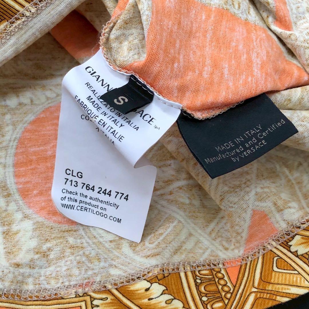 美品◎近年モデル◎Versace メンズ カットソー Tシャツ バロックデザイン