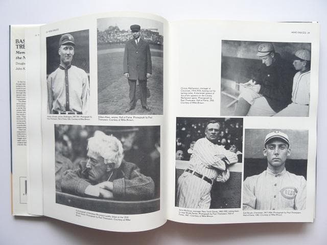 洋書◆野球グッズのお宝写真集 本 バット グローブ ボール ユニフォーム