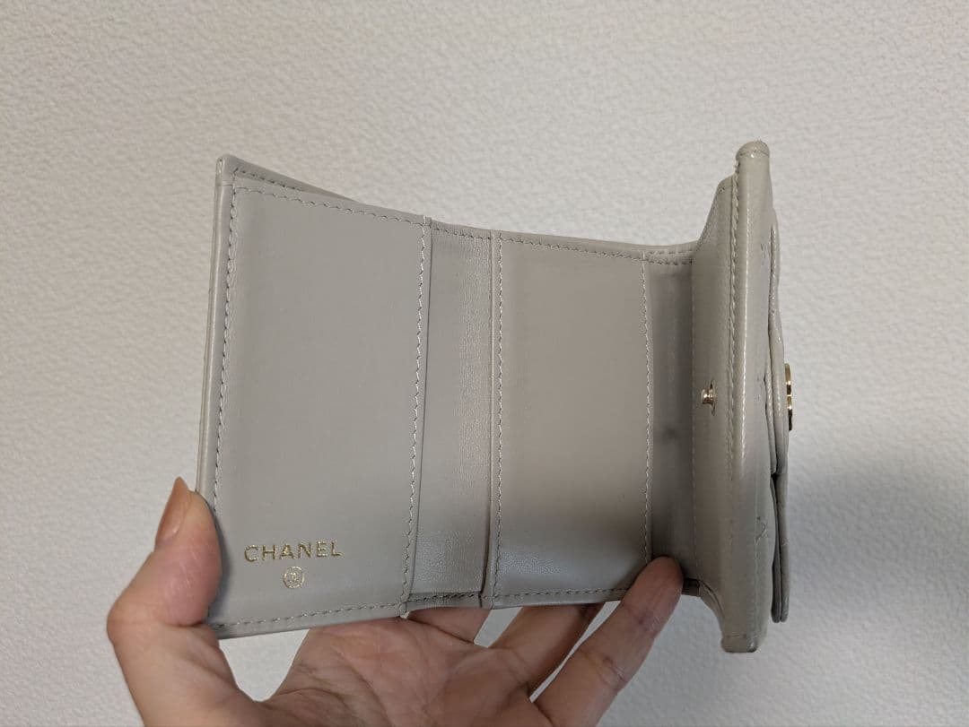 D！！　　　　【CHANEL】三つ折り財布 キルティングレザー