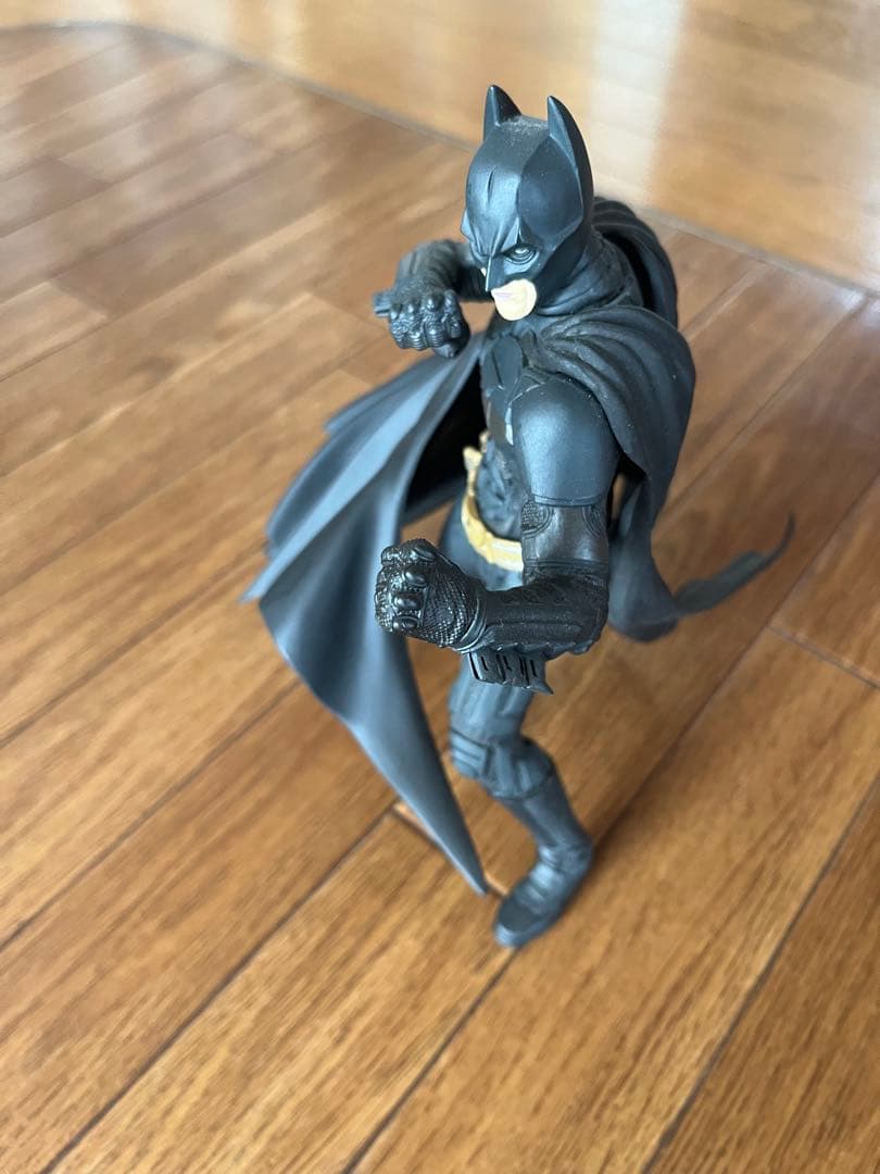 バットマンダークナイト 1/6 フィギュア