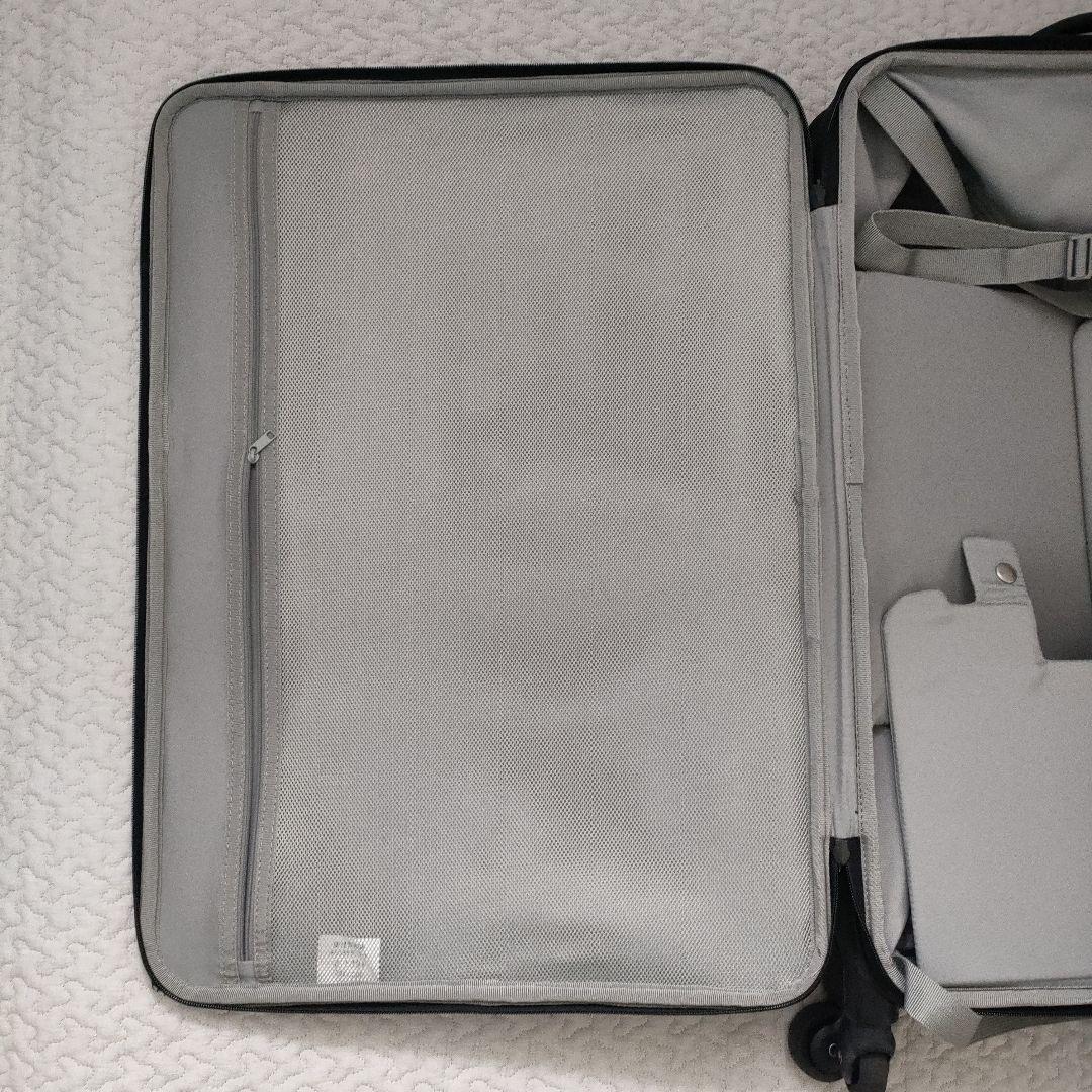 無印良品　半分の厚みで収納できるソフトキャリーケース　スーツケース　63Ｌ　黒