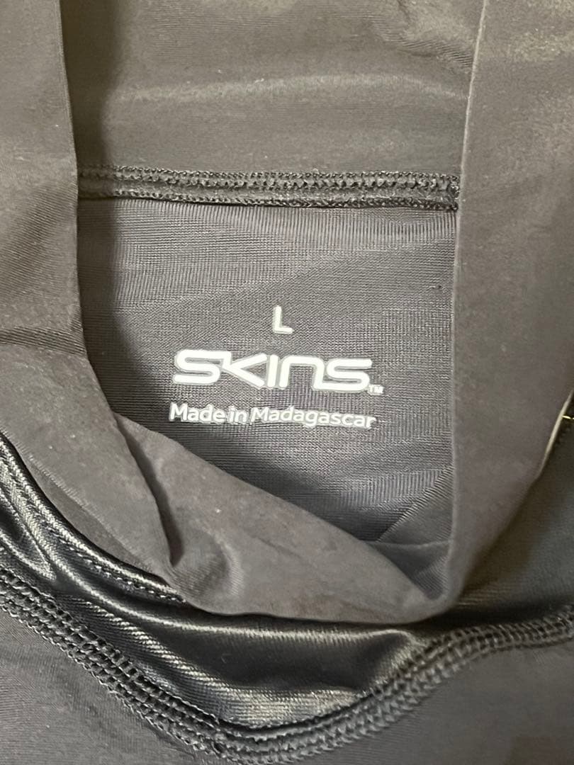 SKINS ハイネック長袖 スポーツウェア SERIES-3 トップス Ｌ