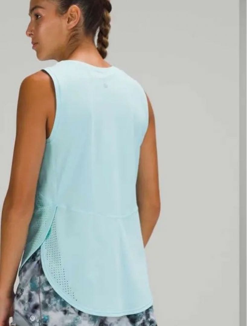 新品未使用！速乾ルルレモン　lululemon タンクトップ