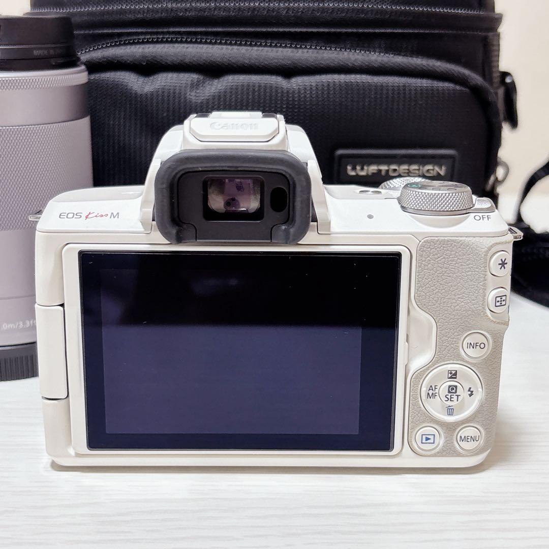 Canon EOS Kiss M ダブルズームキット ホワイト セット