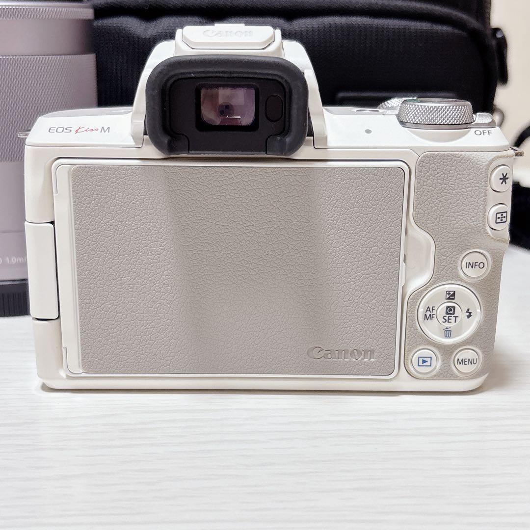 Canon EOS Kiss M ダブルズームキット ホワイト セット