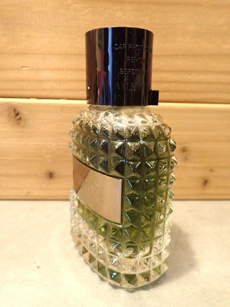 ヴァレンチィノ VALENTINO ウォモ 100ｍl メンズ オードトワレ香水