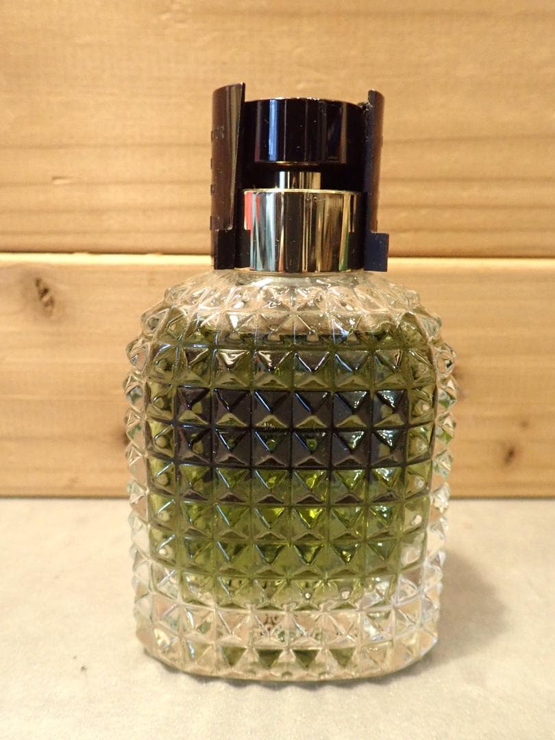 ヴァレンチィノ VALENTINO ウォモ 100ｍl メンズ オードトワレ香水