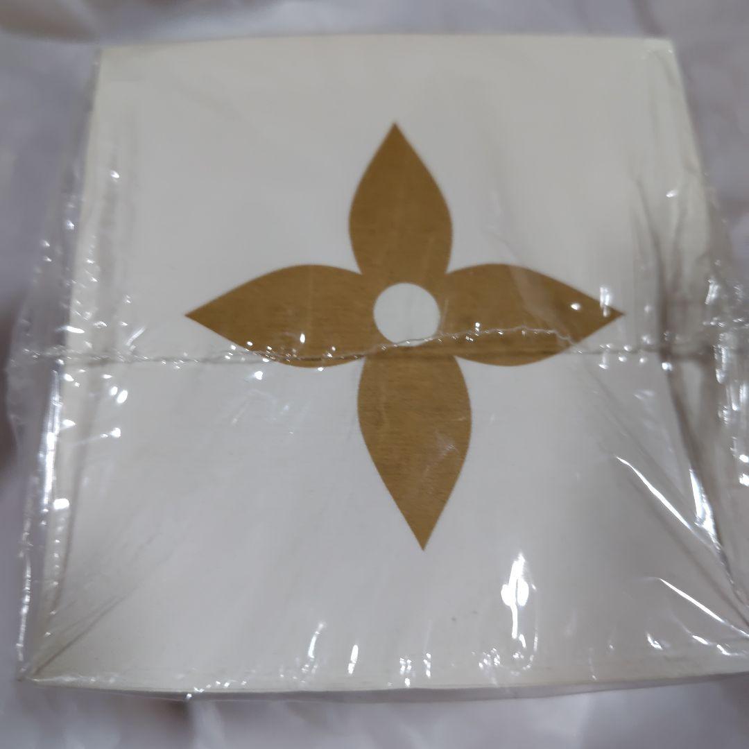 LOUIS VUITTON メモ帳 ホワイト　ノベルティ　レア