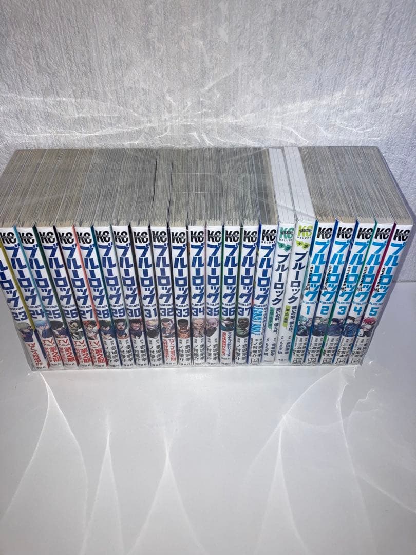 マンガ　ブルーロック　全巻　1〜37巻+関連本8冊　セット