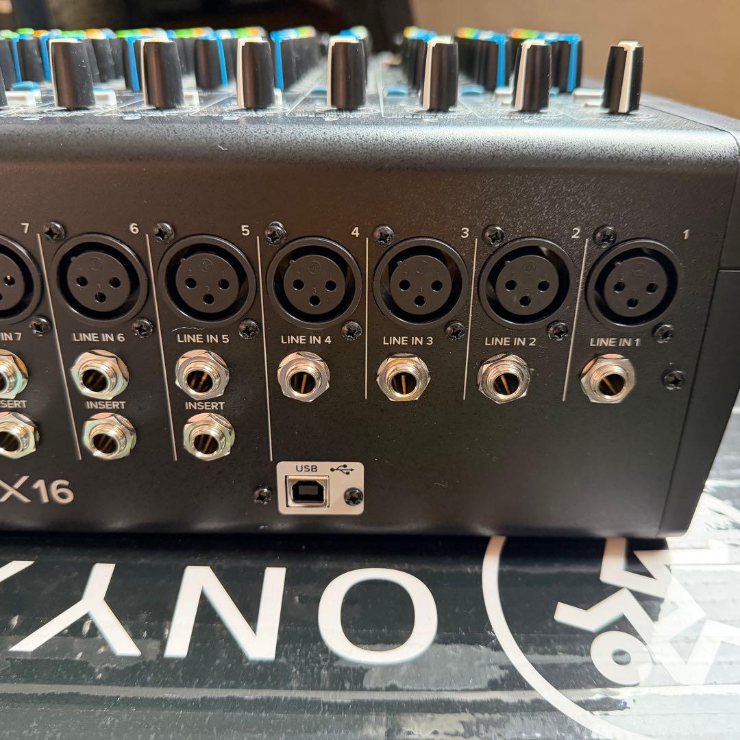 Mackie ONYX16アナログミキサー