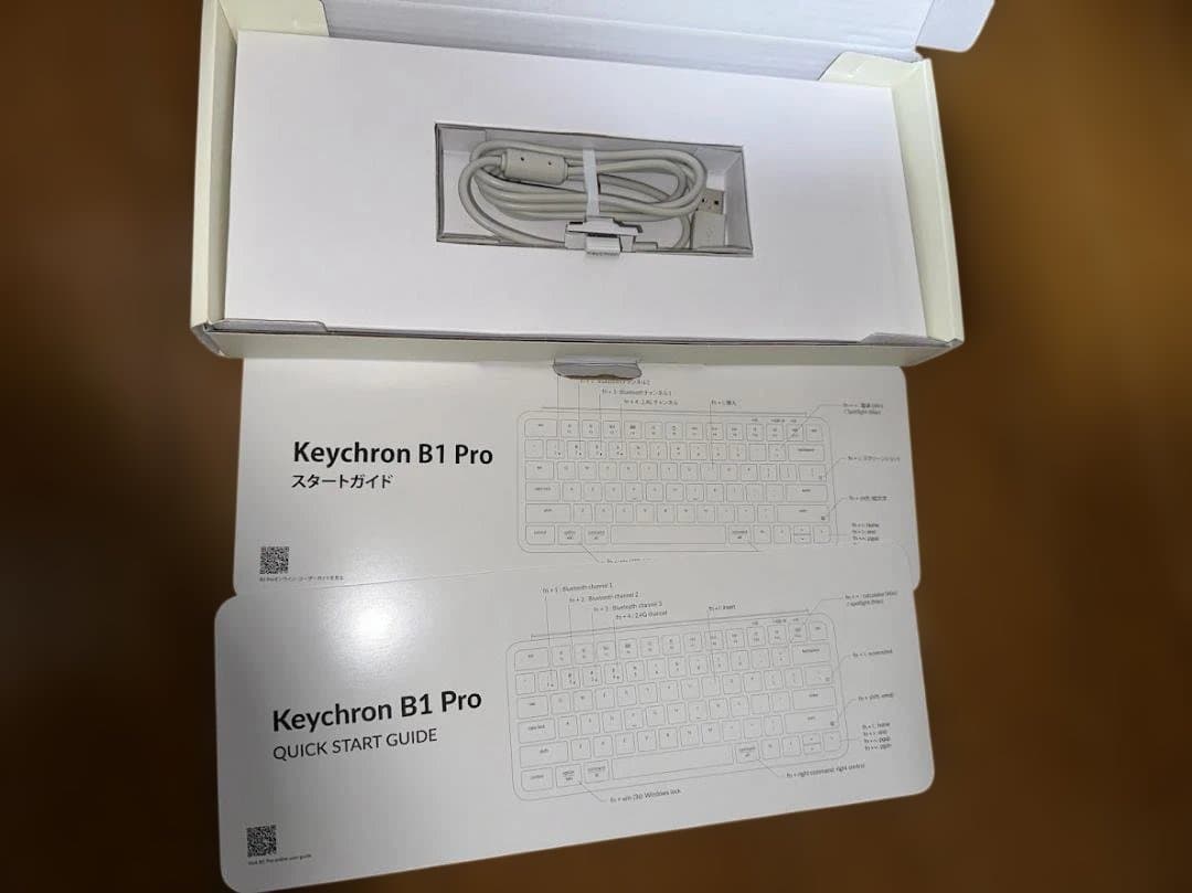Keychron B1 Pro レトロブルー カバー付き