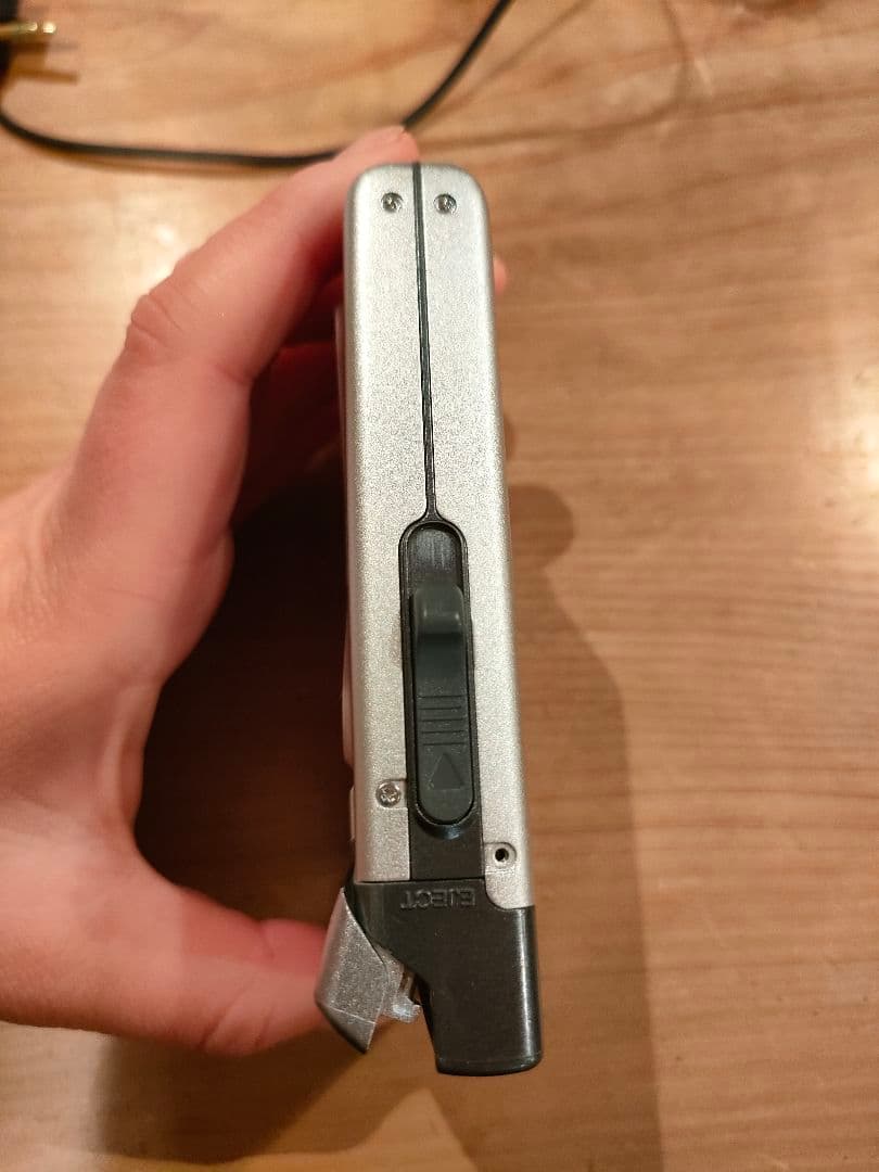 【中古】SONY ポータブルMDプレーヤー MZ-EP11