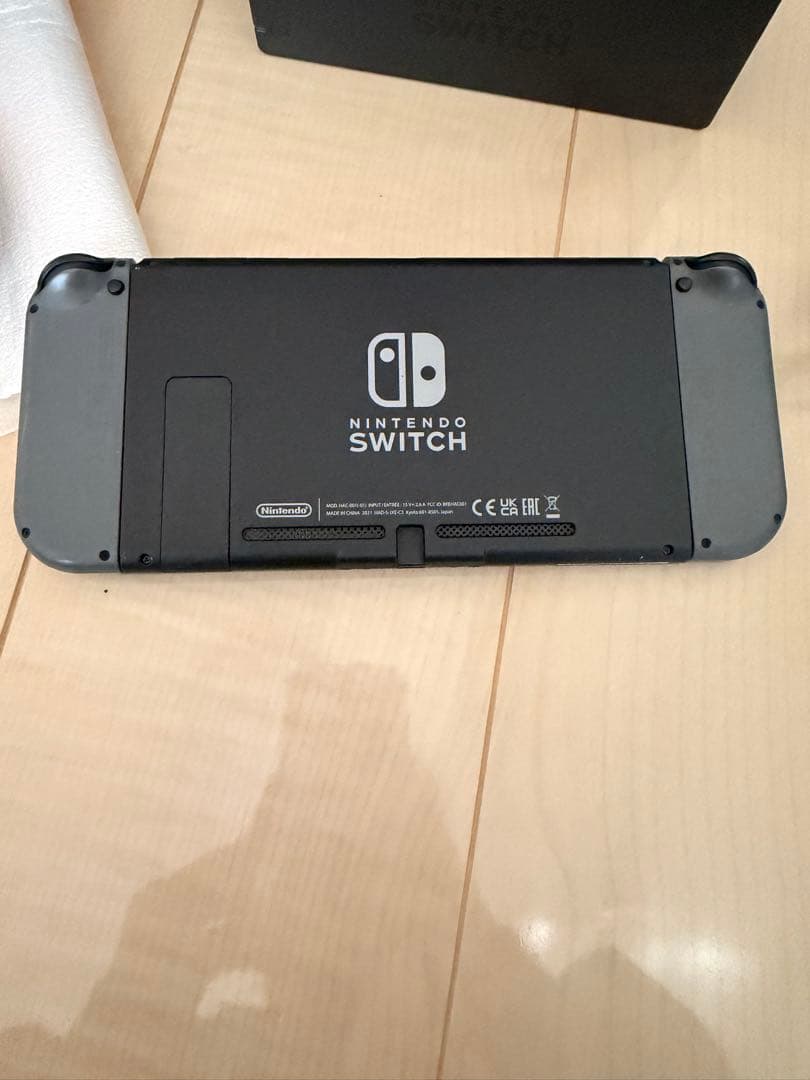 美品!!Nintendo Switch 本体　グレー