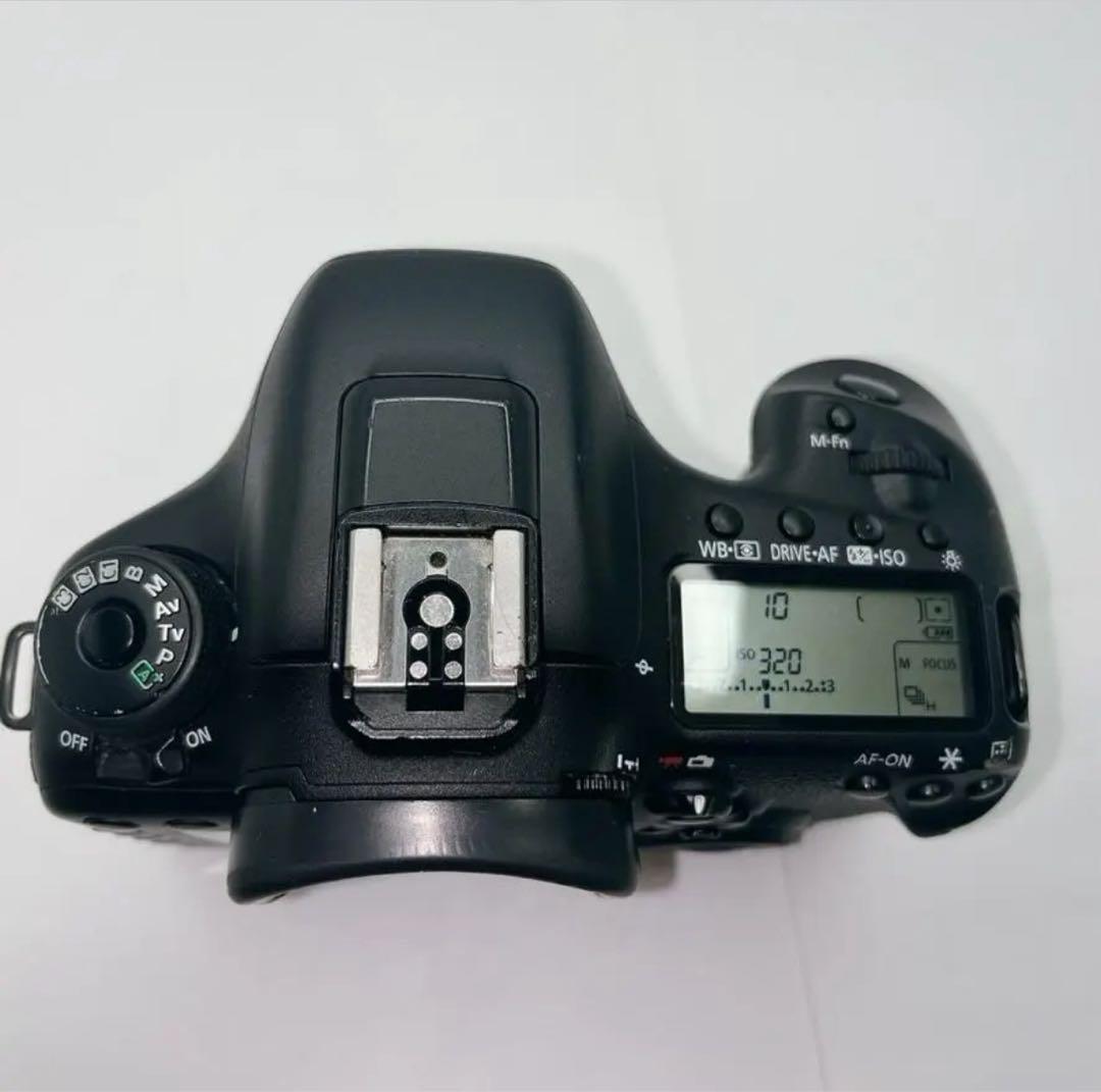 キャノン　Canon EOS 7D Mark II