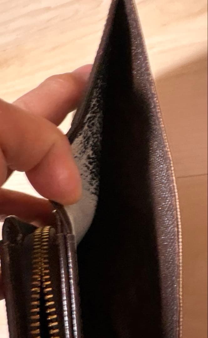 ルイ・ヴィトン　ダミエ二つ折り財布