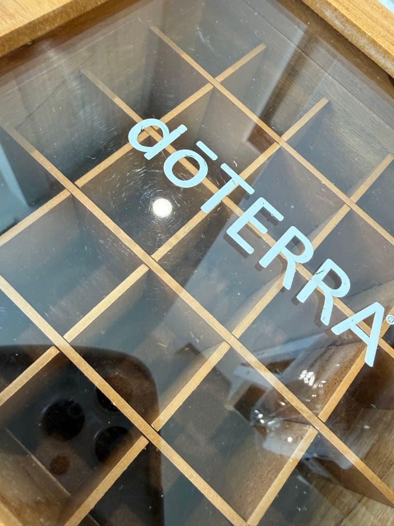 木箱付き！ドテラdoTERRA エッセンシャルオイル３４本セットほぼ未使用