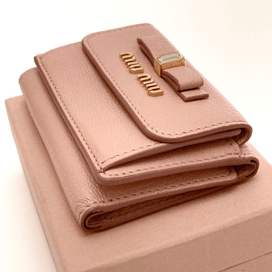 フ*ー様 【新品同様】miumiu ミニ 財布 リボン クリスタル マドラス フ
