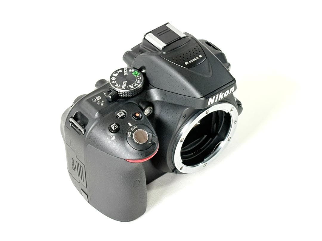 【ほぼ新品 S数:1464回】Nikon D5300 ダブルズーム 初心者◎
