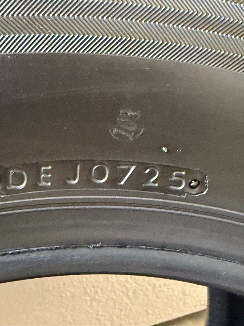 195/80R15 ハイエース純正タイヤ4本セット新車外し