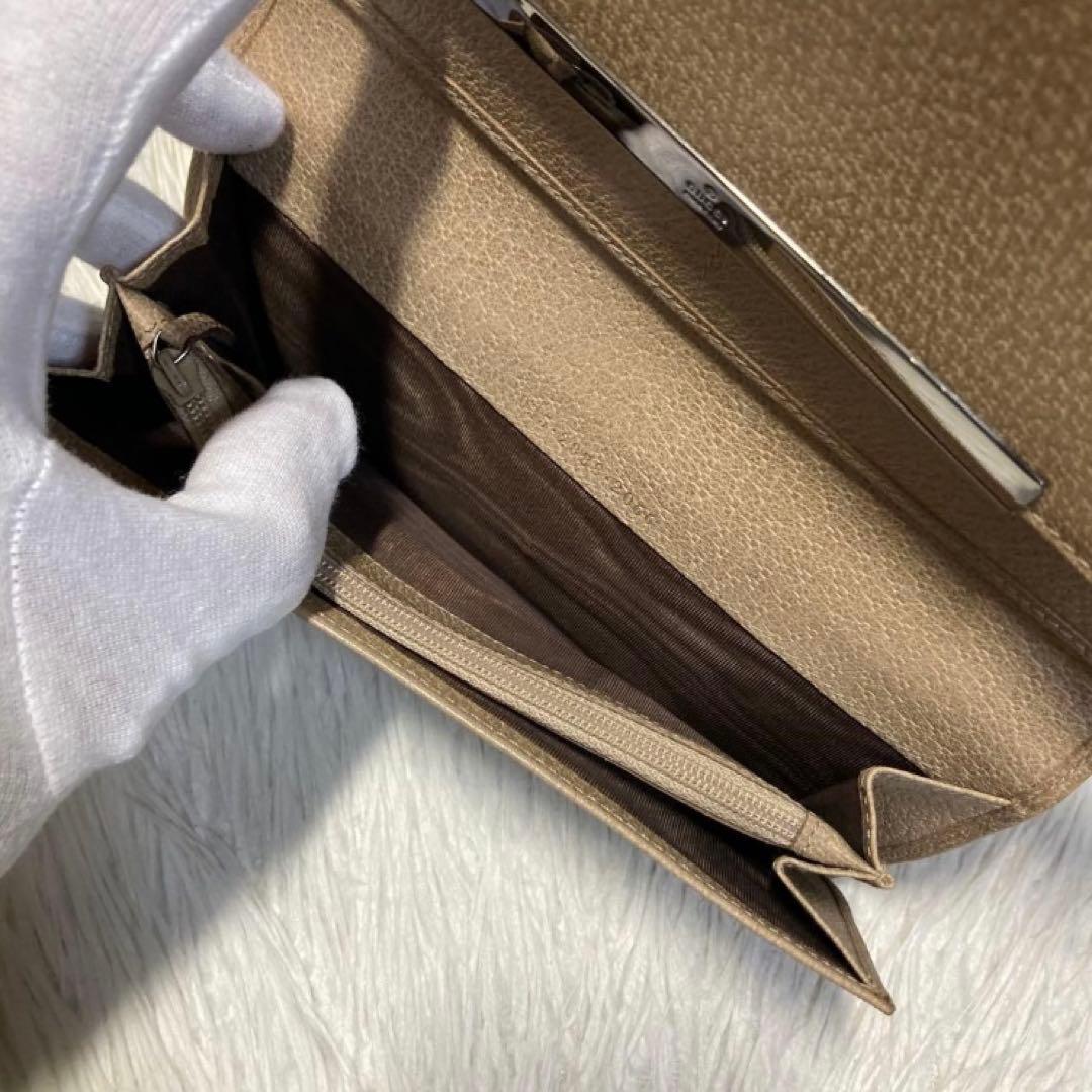 人気シリーズ　美品　GUCCI グッチ　三つ折り　長財布　ベージュ　グレー　灰色