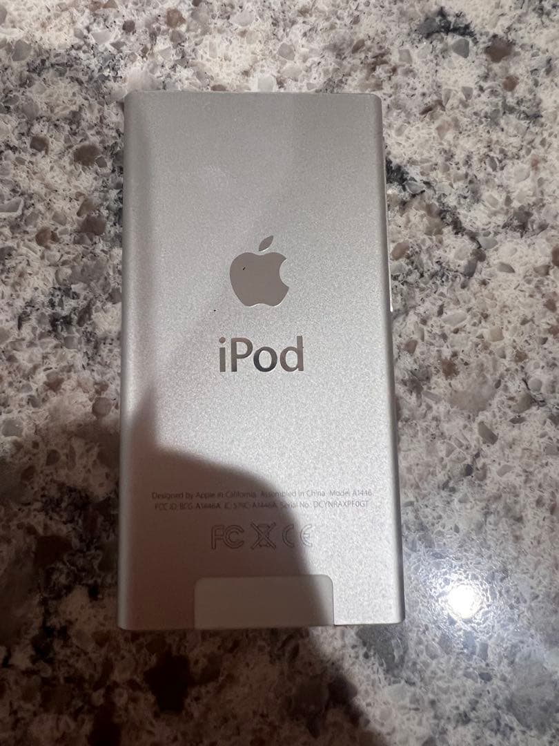 ポータブルプレーヤー Apple iPod nano 16GB silver