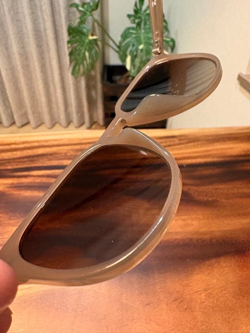 ☆美品☆Ray-Ban RB4259F クリアフレーム サングラス