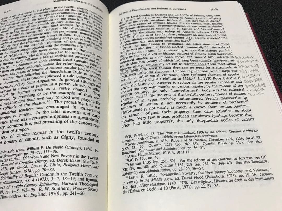 洋書 Sword, Miter, and Cloister Nobility and