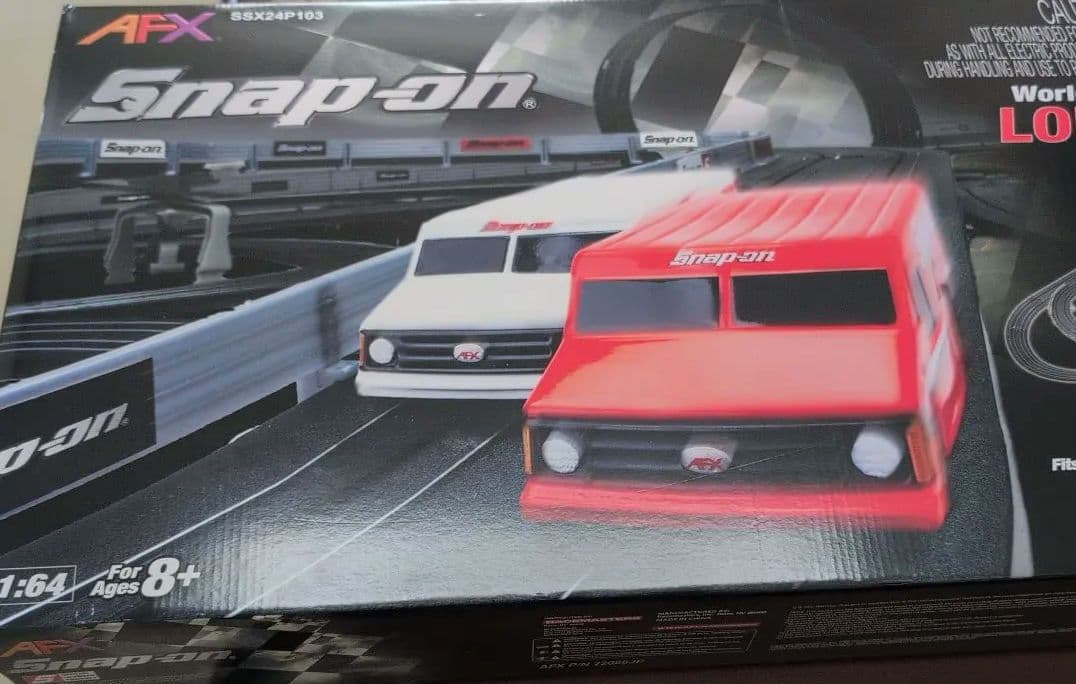 AFX Snap-on HOスロットカーセット 66.2フィート