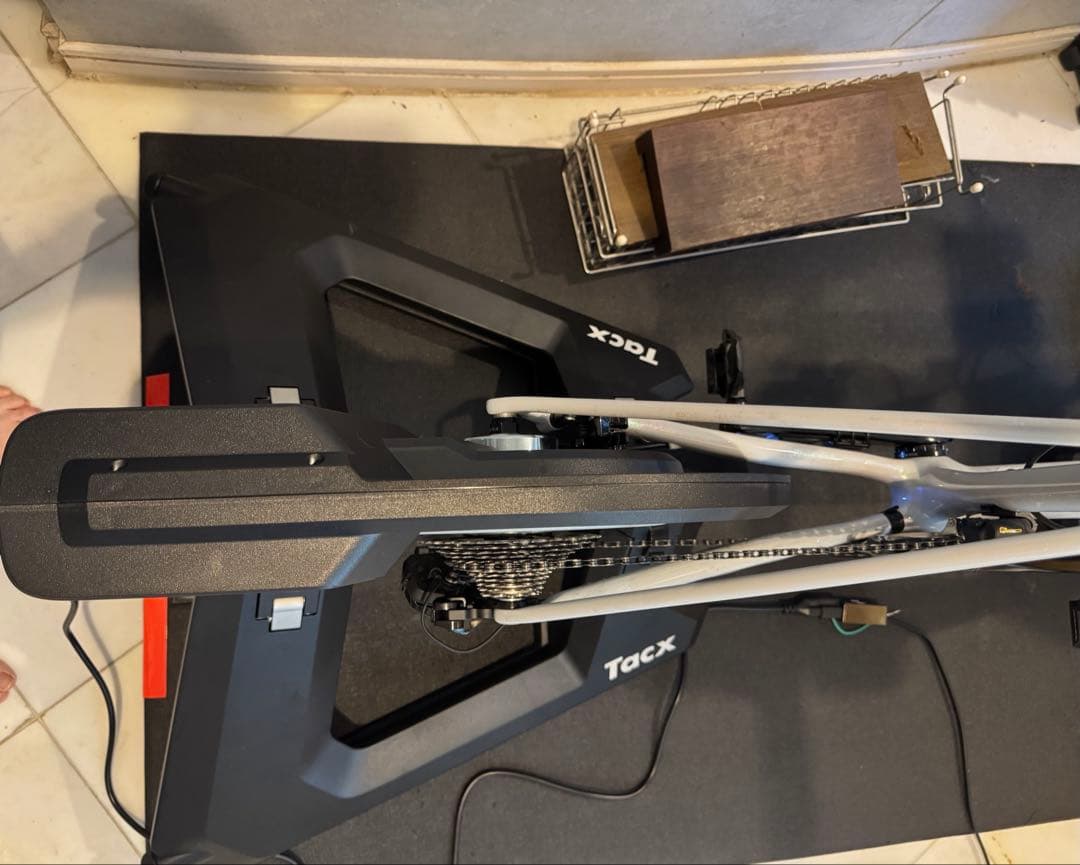 GARMIN TACX NEO 3M インドアサイクルトレーナー