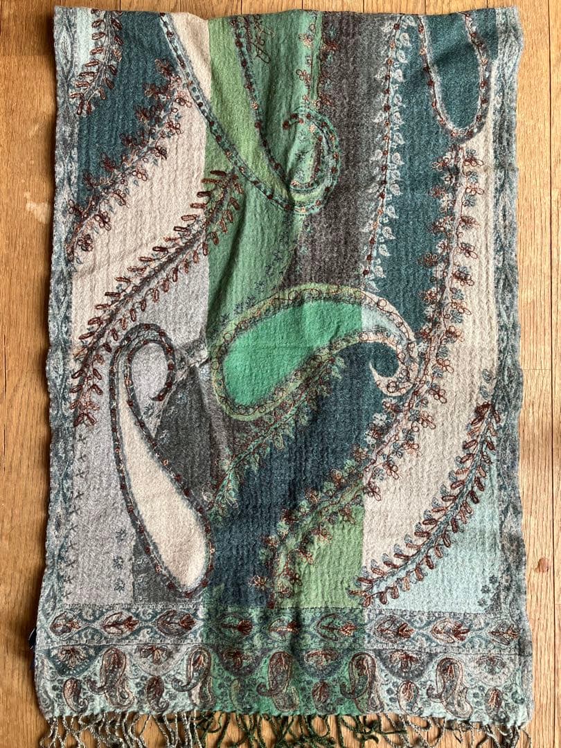 贅沢 刺繍 Altea アルテア 大判ストール ウール インド刺繍 ペイズリー柄
