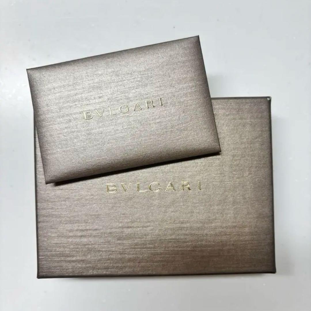 BVLGARI ピンクレザー名刺入れ