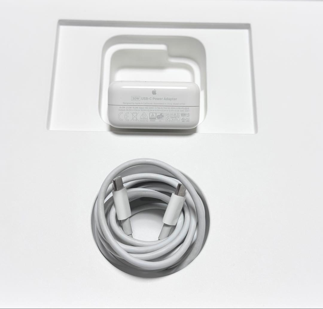 極美品　MacBook Air 13インチ 2020 8GB 256GB