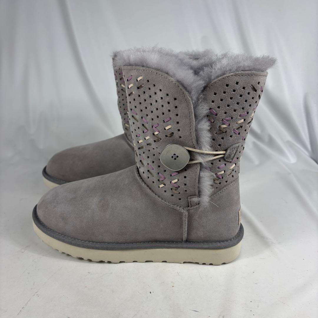 新品未使用　UGG グレー ムートンブーツ 　メッシュ　大きいサイズ　26cm
