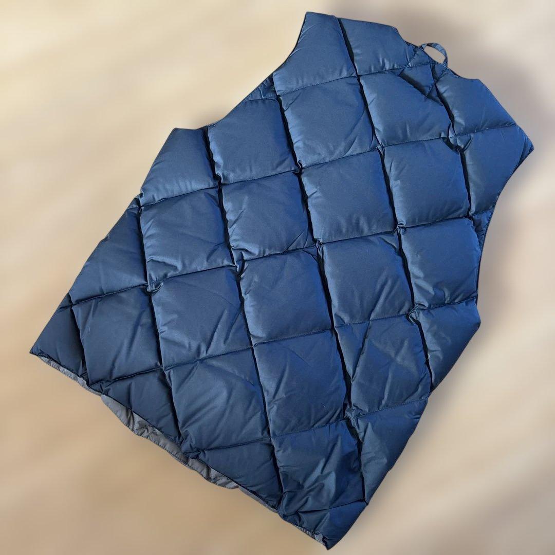 新春SALE コンフィ　ダウンベスト　美品