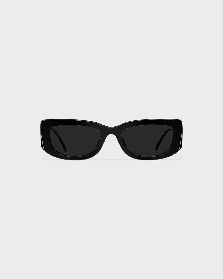 Prada トライアングルロゴ入りサングラス［正規品］※na_no