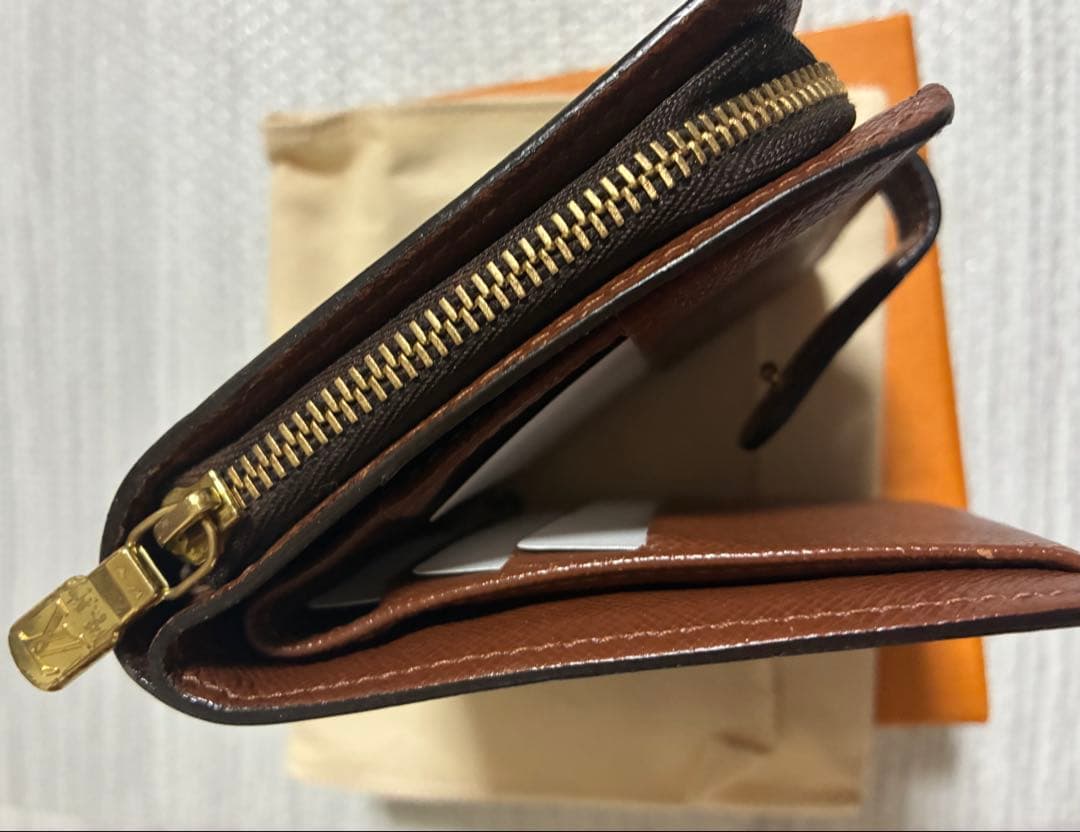ルイヴィトン　コンパクトジップ　モノグラム　折り財布