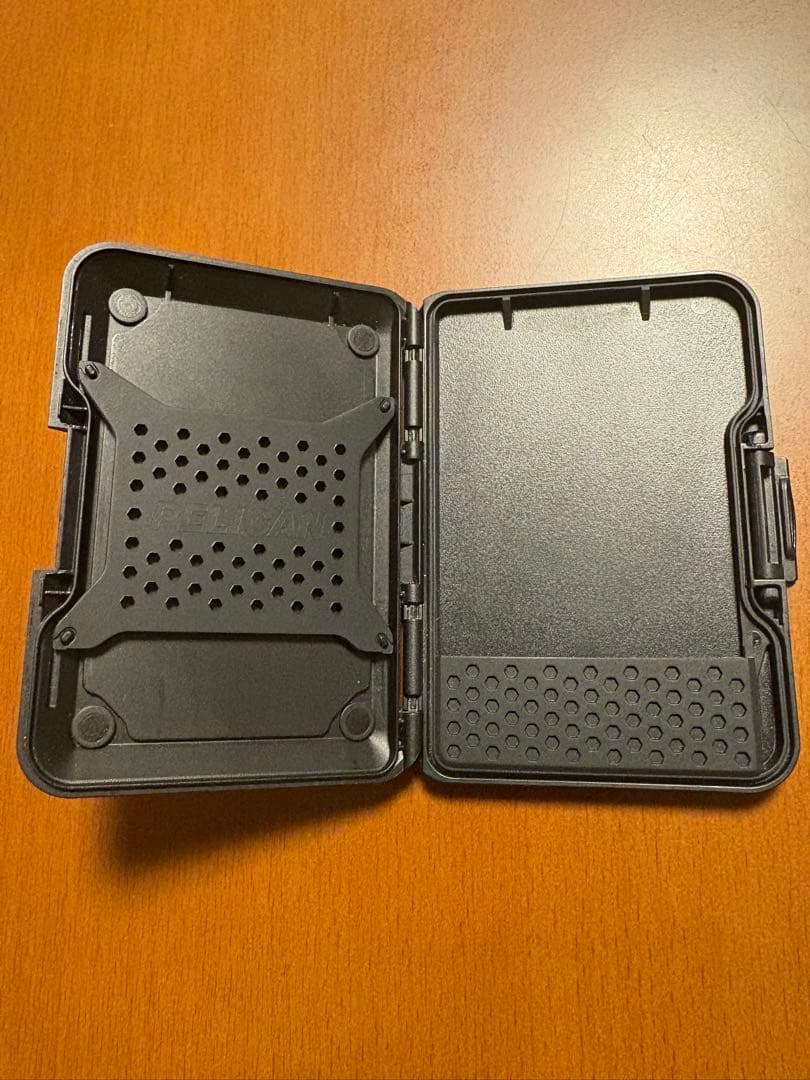 PELICAN カードガジェット　MagSafe ウォレット