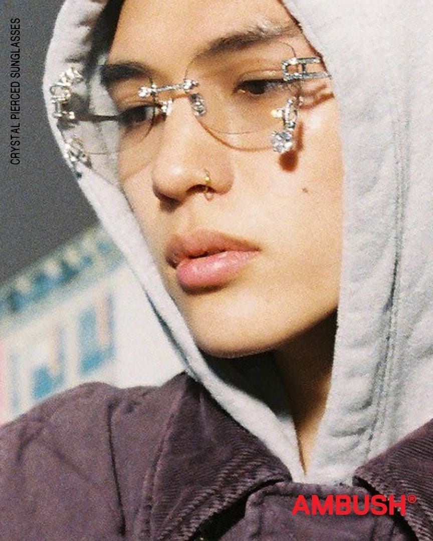 【限定品】AMBUSH® サングラス CRYSTAL PIERCED