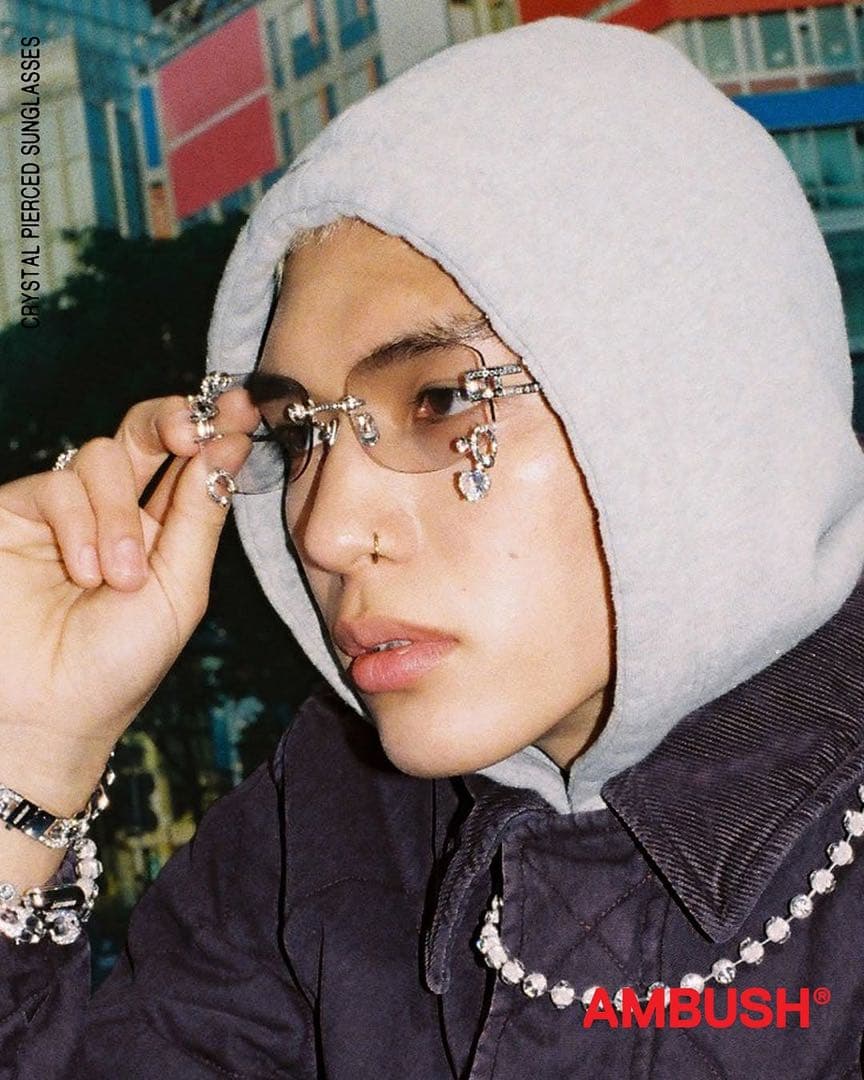 【限定品】AMBUSH® サングラス CRYSTAL PIERCED