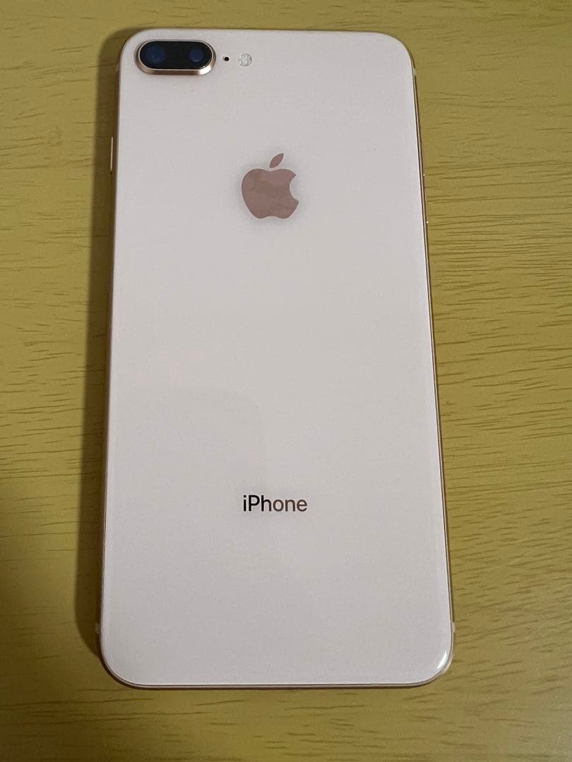 ジャンク品iPhone 8 Plus ゴールド 本体