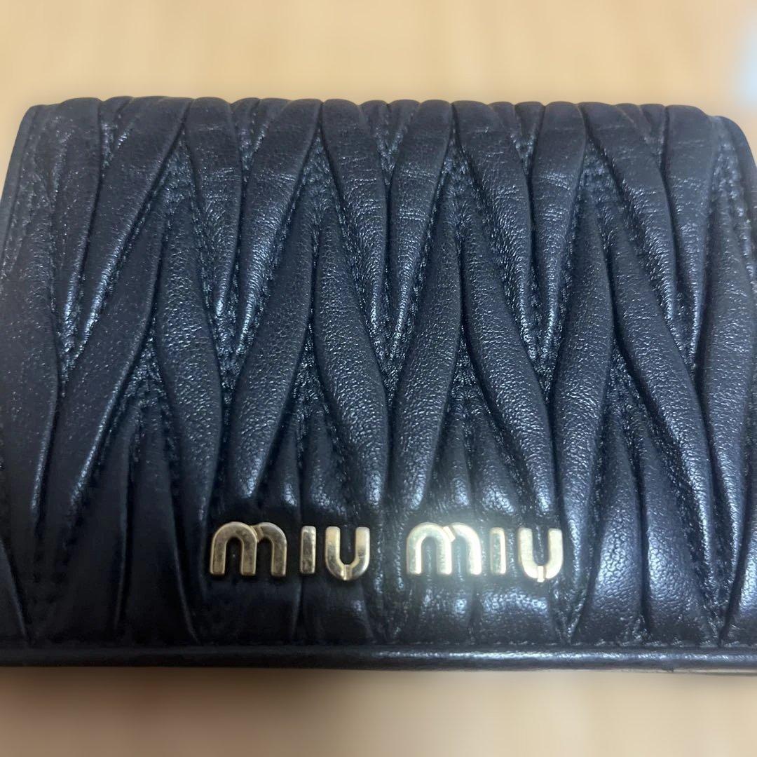 MIUMIU ミュウミュウ 二つ折り財布 マテラッセ ブラック 黒