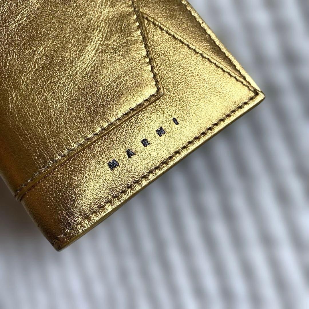 【美品】MARNI ゴールド二つ折り財布