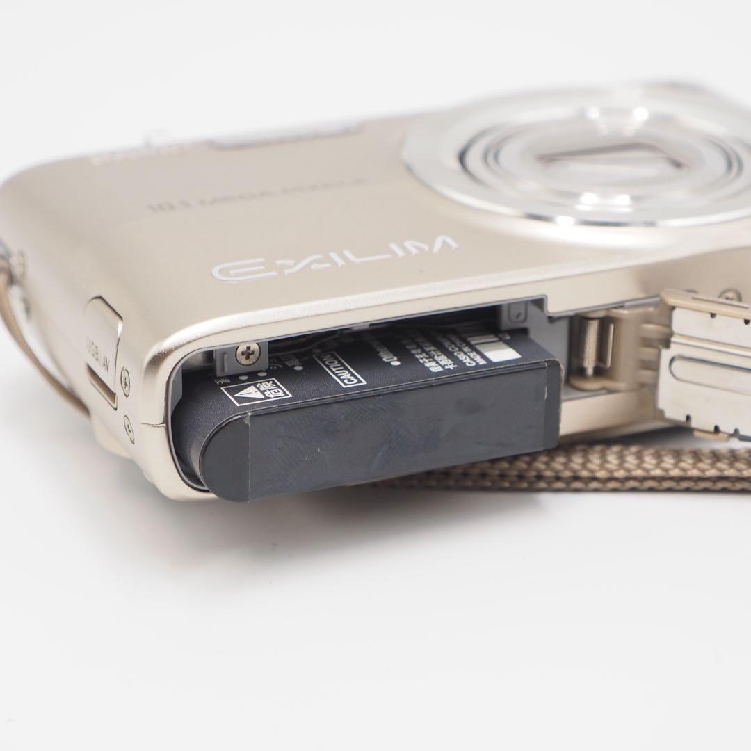デジタルカメラCASIO EXILIM￼ EX-Z200 撮影可能 充電器付