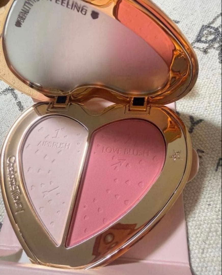 Charlotte Tilbury パウダーチーク ハート型