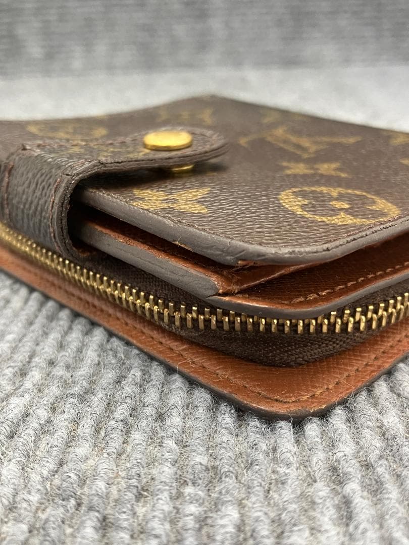 LOUIS VUITTON　二つ折り財布　モノグラム　コンパクトジップ　4552