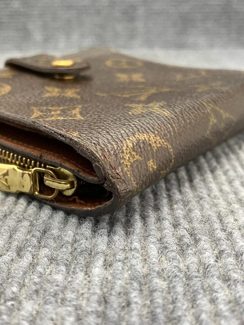 LOUIS VUITTON　二つ折り財布　モノグラム　コンパクトジップ　4552