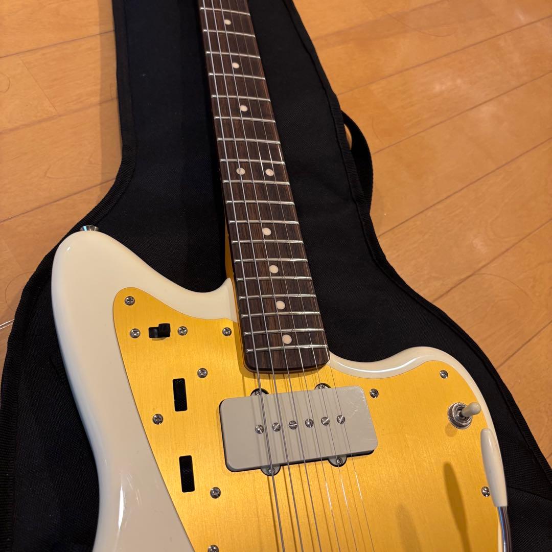 Squier J Mascis Jazzmaster 超軽量 3.4kg台