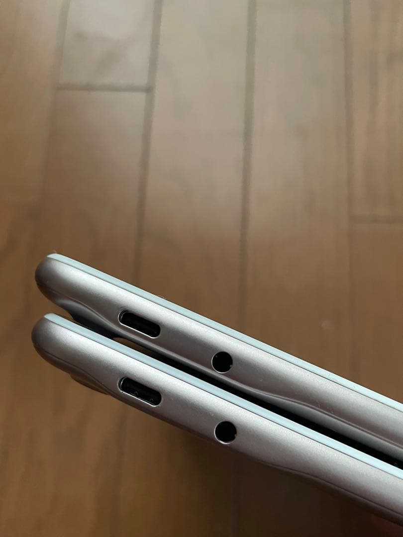 ホワイト Androidタブレット 本体　2台セット　美品