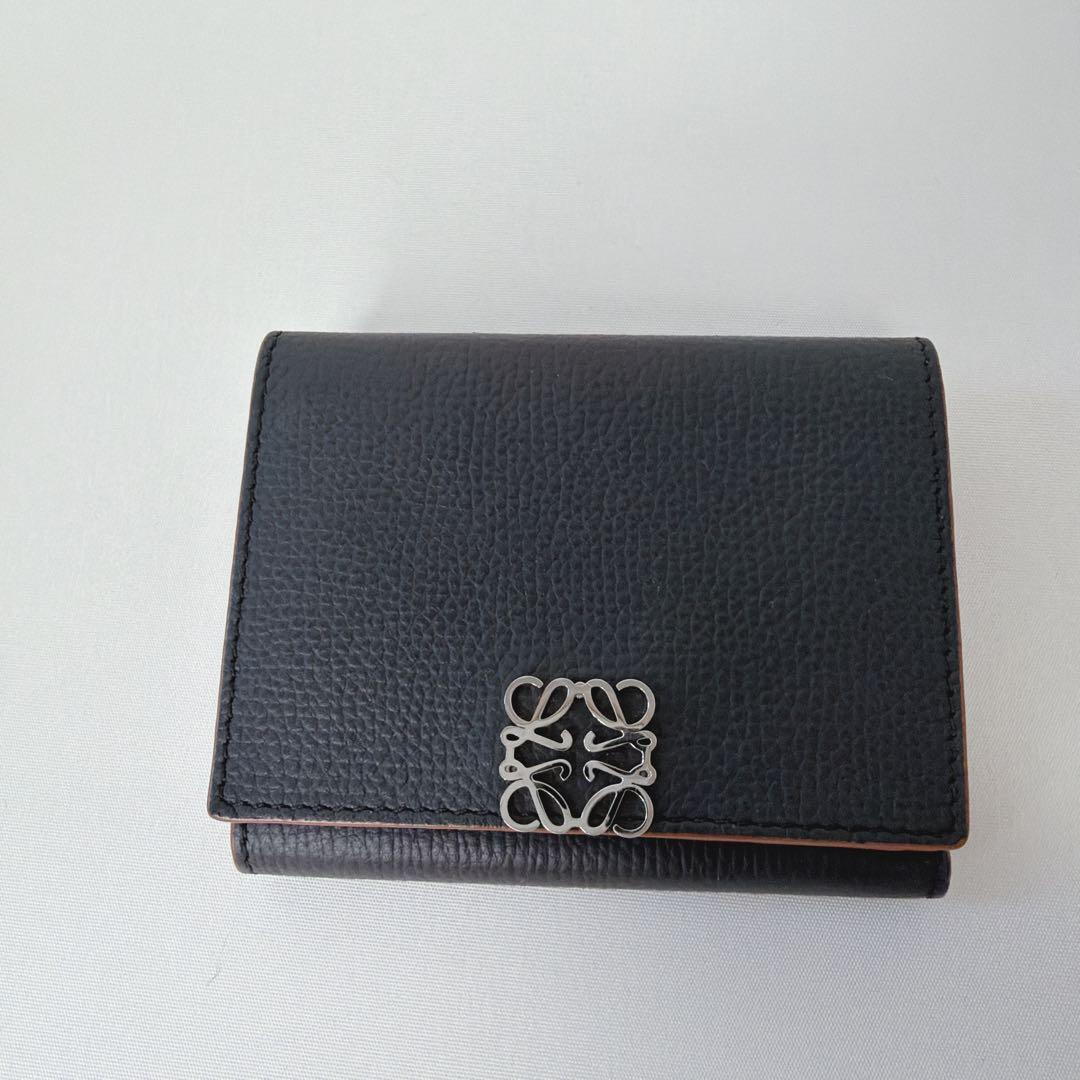 【LOEWE】 三つ折り財布 ブラック　箱付き　真贋鑑定済み